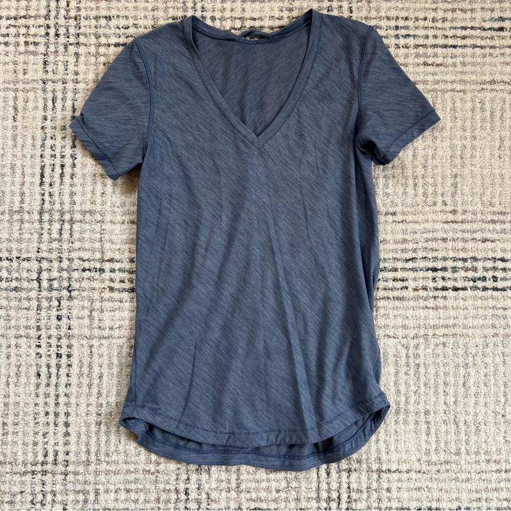 Lululemon T Shirt
